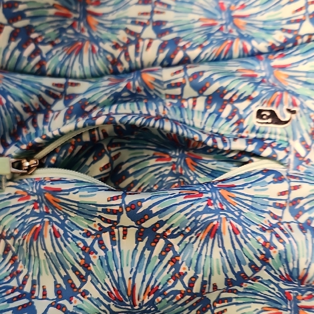 Vineyard Vines Blue Soft Knit Colorful Blue Patterned Skirt Shorts and Pockets - Picture 7 of 7
